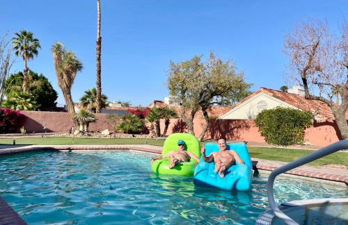 Indian Wells Resort Home with Private Saltwater Pool - Foto 45