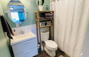 Coastal Chic Suite with Kitchenette and Private Entrance - Foto 8