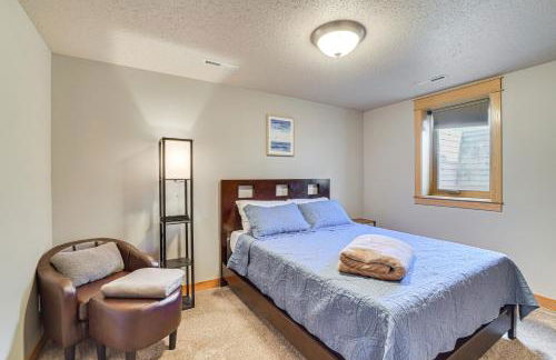 Hot Tub and Fenced Yard Spacious Fargo Home! - Foto 26