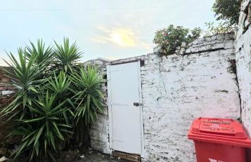 Elegant 3BR Family-Friendly - Sleeps 5 - Fast WiFi -Parking - Netflix - Photo 30