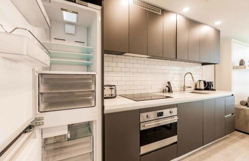 Exclusive Condo w Beautiful City Views and Full Amenities! - Foto 15