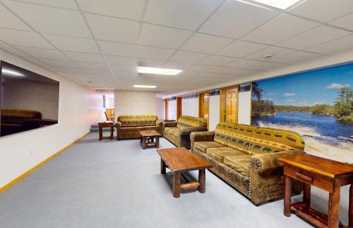 The 19th Hole Lakeside - Photo 25