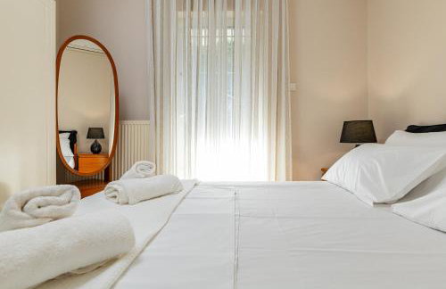 Blissful Residence with Pool by 8essentially - Foto 27