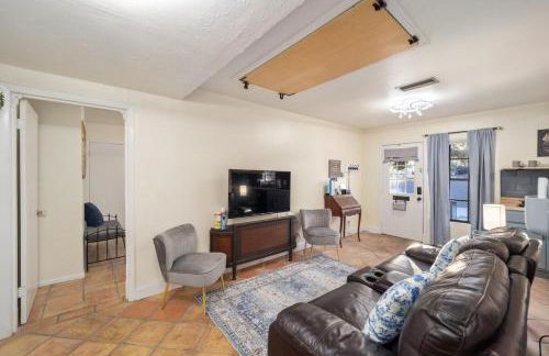 Historic Carriage House Downtown 2 bedroom 1 bath - Foto 11