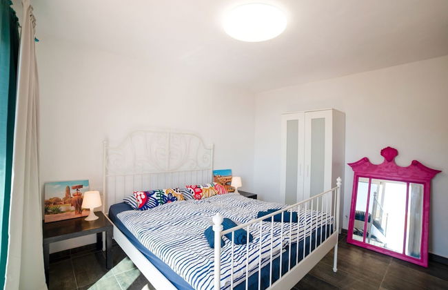 Appealing Holiday Home in La Escalona With Mountain Views - Photo 14