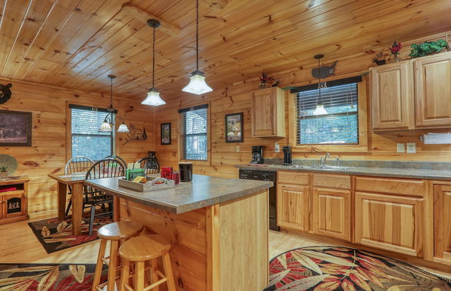 Elk Run On Cosby Creek - 2 Bedrooms, 2 Baths, Sleeps 7 Cabin by RedAwning - Foto 6