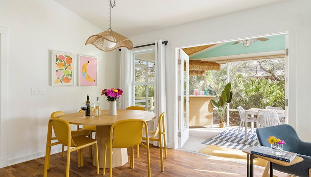 Haven Grove Beach Bungalow w Hot Tub Game Room Blocks From the Water - Foto 3, Habitación