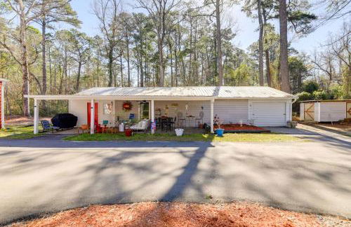 Secluded Newport Getaway with Fire Pit and Grill! - Foto 23