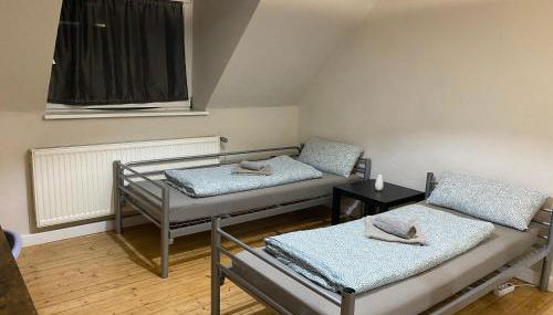 Duisburg FeelHome, Flughafen nah,2-Schlafzimmer, Badewanne, Zentral, WiFi, Top Floor - Foto 5