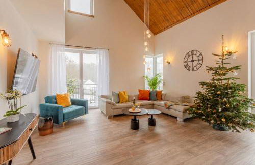 Industrial Loft Whirlpool, Sauna, Terrace - Photo 1