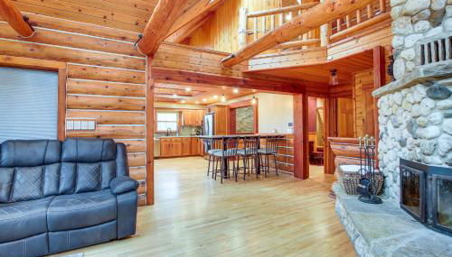 Family Home with Indoor Pool about 2 Mi to Elkhart Lake! - Foto 5