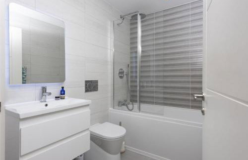 Close to the Beach, Wi-Fi, Parking - Foto 30