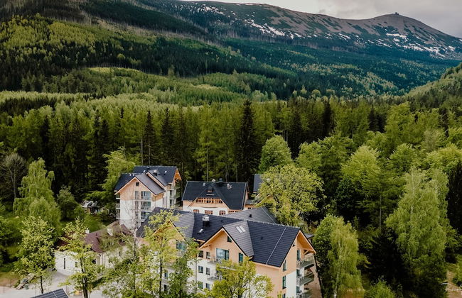 Green Apartments - Photo 1