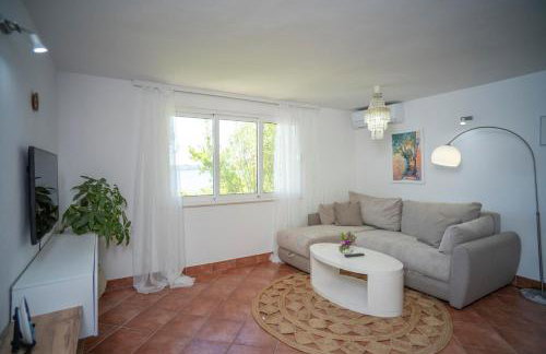 Bella Perna 3-Bedroom beachfront apartment - Photo 32