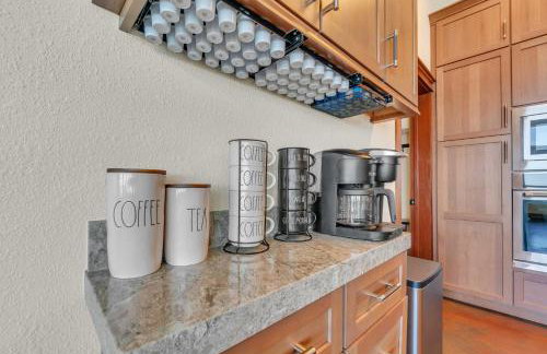 Dream Weaver House with Hot Tub and Ocean View! - Foto 8