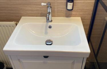 MAISON GERMÈS - CENTRAL & STANDING - Appartements traversants - Lits 180 King Size - Linge de lit et de toilette inclus - Parking privé - Espace Télétravail - Foto 42