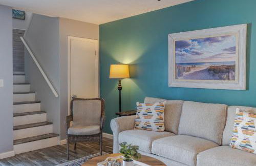 The Turtle House- Quiet complex, 2 BR/ 2 BA - Photo 17