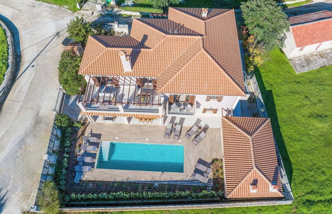 Classic Villa - Photo 21