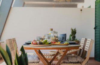 Surf GuestHouse - 7min walk to the beach - Foto 10