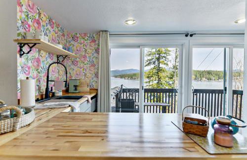 Lakefront Honeymoon Bay Studio Cottage - Foto 29