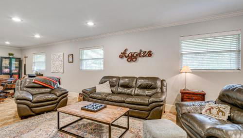 Walk to Texas AandM College Station Home with Yard! - Photo 4