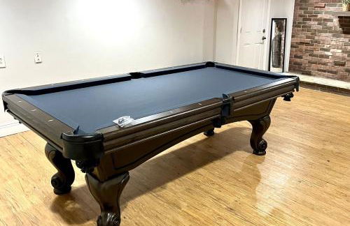 Large Private Ranch - Master Bedroom Suite with King Bed and private Bathroom - Fenced Yard - Pets & Kids Welcome - Pool Table - Foto 5