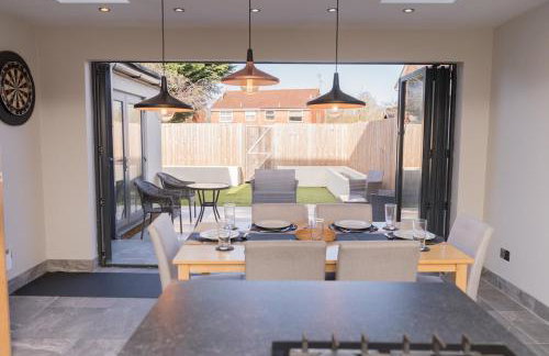 4 Bed House sleeps 6 -Family - Contractors - Foto 1