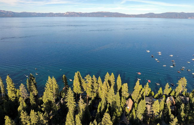 Lakefront Haven by Avantstay Minutes to Ski Resorts Private Dock - Photo 53