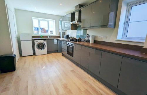 3-Bed, Sleeps 6, 3 Bath, Parking, WiFi - Foto 3