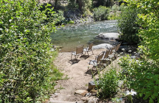 Joy on the River Stunning Waterfront Home for 10 - Foto 45