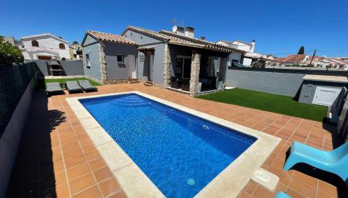 Casa en L Escala con piscina y WIFI free - Foto 5