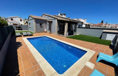 Casa en L Escala con piscina y WIFI free - Foto 5