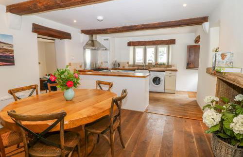 River Cottage Hayfield - Photo 11