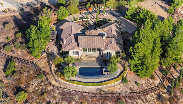 Hilltop Estate w/ Pool, Hot Tub, Fire Pit, Views Cleveland Vista by Avantstay - Foto 2, Imagem principal