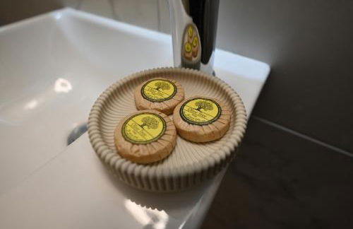 Unick Seaview Luxury Living - Photo 17