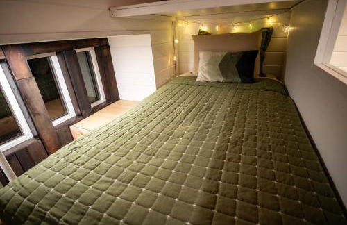 Unique Tiny Home Minutes from Downtown - Foto 12