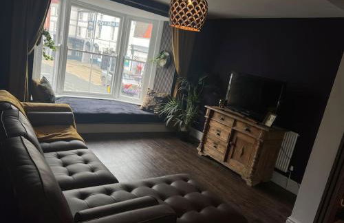 Apothecary Hall - Snowdonia - Photo 5