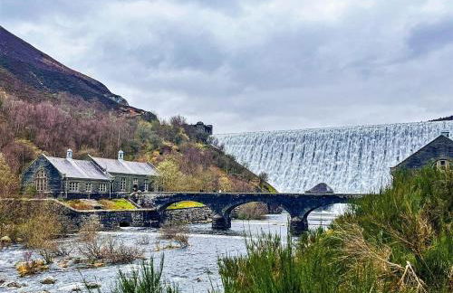 2 Bed in Llanwrtyd Wells 94009 - Foto 35