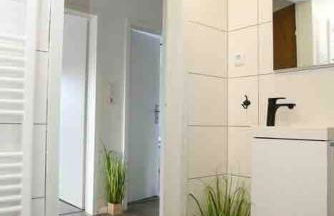 Moderne Wohnung mit Balkon, Küche, Garten Smart-TV - Photo 18