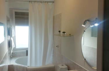 Milan Panoramic Top Floor Flat - Photo 15