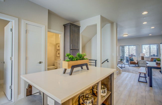 4BR Mnt Viewsmodern Urbanityrooftop Patio - Foto 28