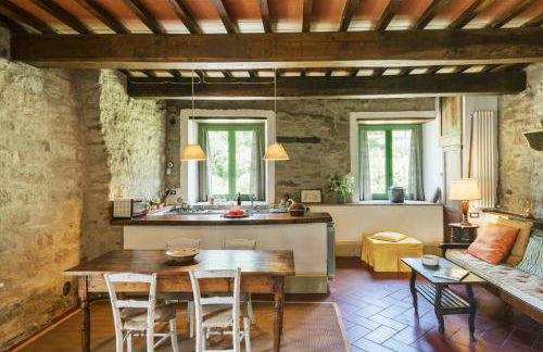 Romantic Apartment With Tuscan Valley Views - Photo 6