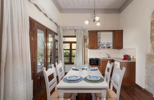 Arhontiko Arhanes Suites - Photo 13