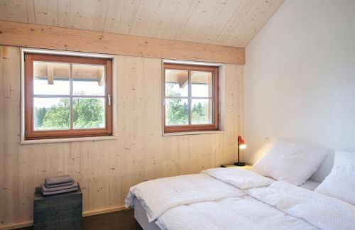 Altkreut Festenhof, Linde und Kastanie, 2 große FeWos für Gruppen bis 19 Personen ruhig und naturnah, 60 Min von München - Foto 9