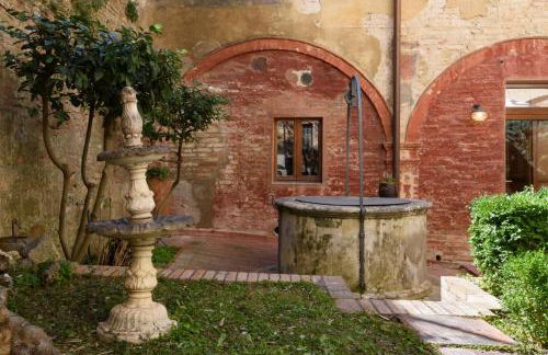 Regis Condo - Photo 42