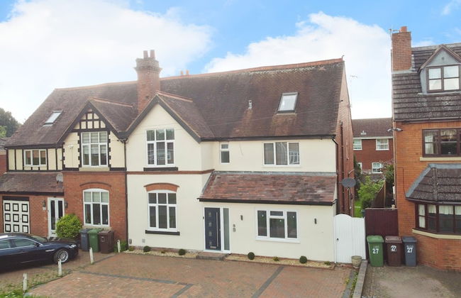 Deluxe 7 Bedroom Property in Solihull - Foto 35