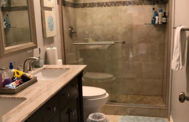 NA - The Park Side Lux Family friendly smart home close to all Dallas Attractions - Foto 13