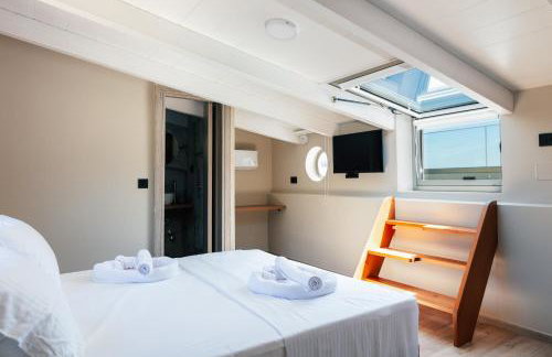Isla Villas & Suites - Photo 30