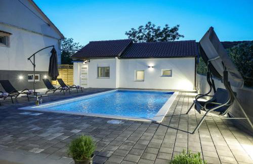 Villa Mia with pool - Foto 1