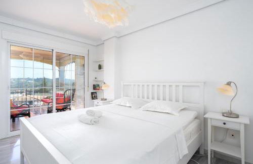 Golfer's quiet flat by Costarentals - Ref 104 - Photo 8